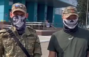 Бойцов с Алтая проводили на спецоперацию после отпуска Бойцов с Алтая проводили на СВО после отпуска