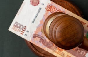 Пьяный новосибирец на Алтае пытался откупиться от инспектора ДПС пятитысячной купюрой Пьяный новосибирец на Алтае пытался откупиться от инспектора ДПС пятитысячной купюрой