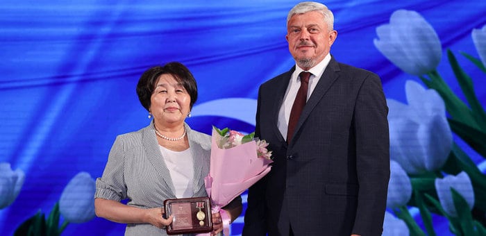 В Республике Алтай наградили медицинских работников