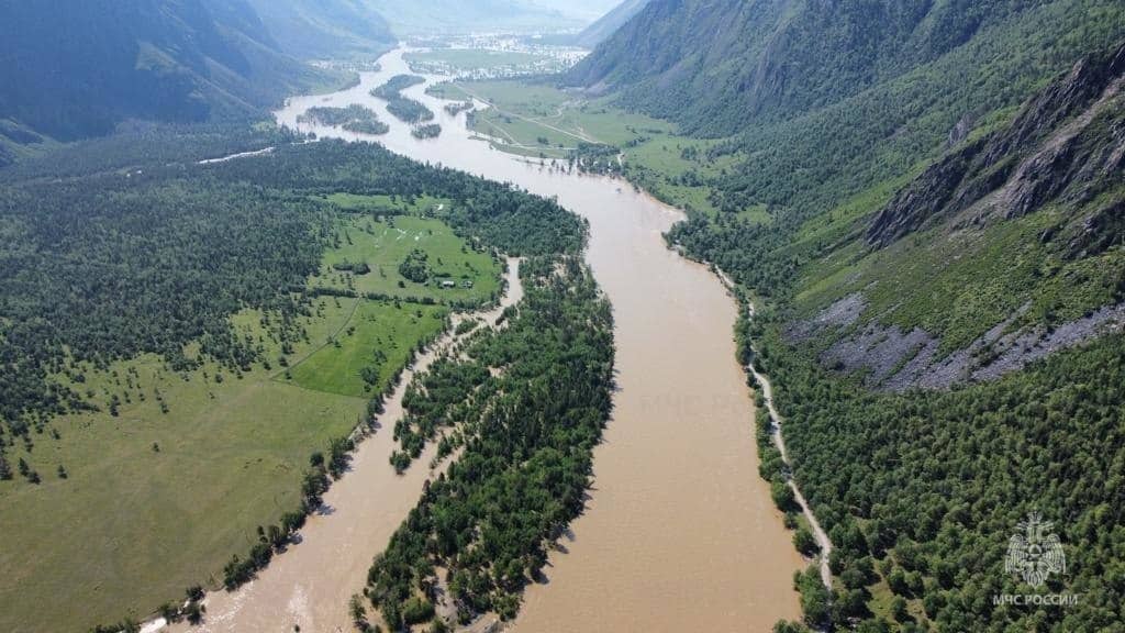 Паводок в Улаганском районе: подтоплено 49 приусадебных участков