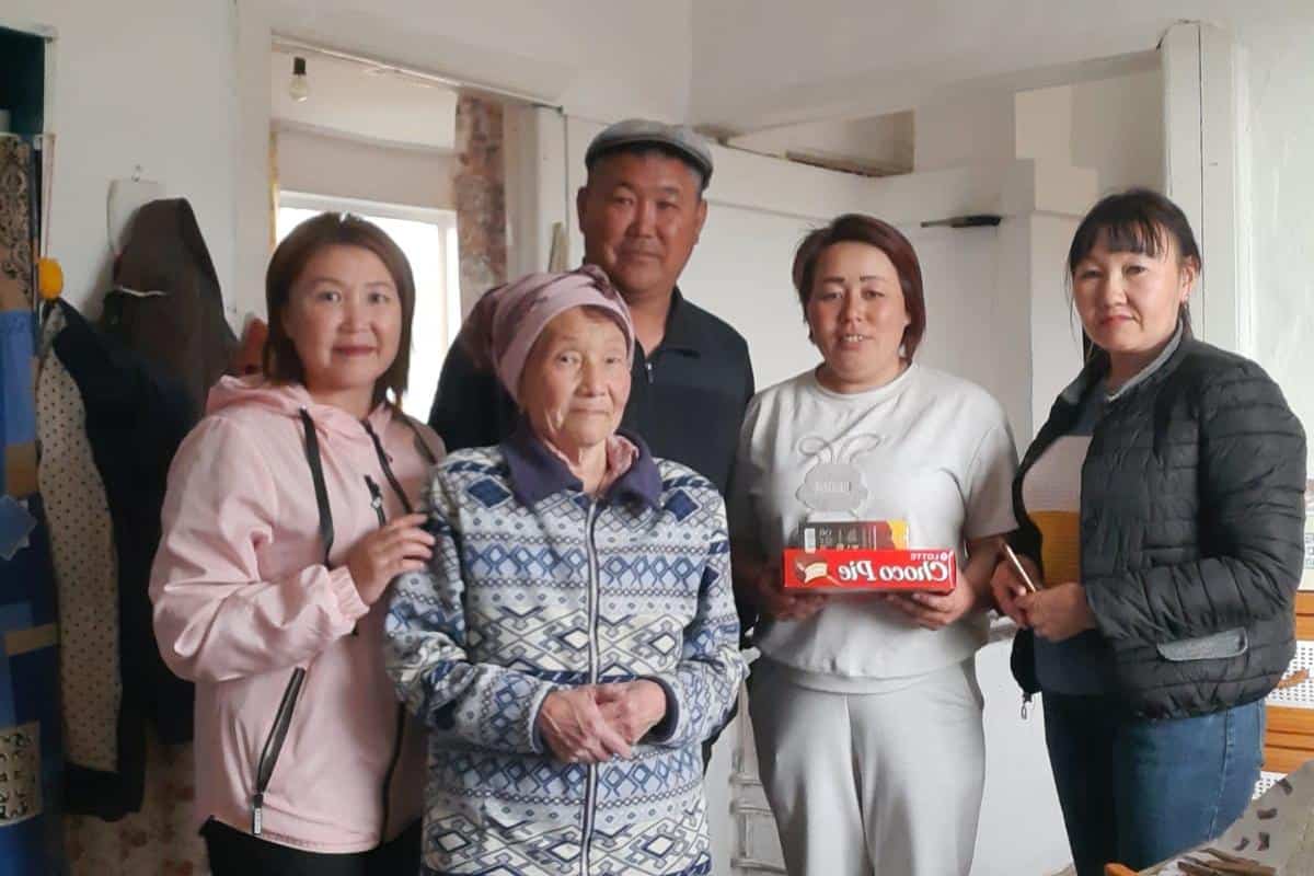 Акция «Один день с социальным работником» прошла в Республике Алтай 