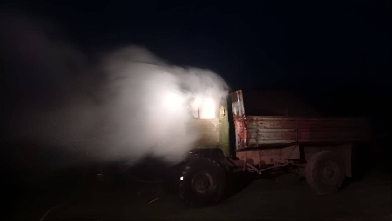 Житель Мендур-Соккона решил спалить свой грузовик 