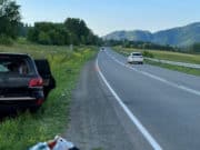 Toyota Land Cruiser опрокинулся на Чуйском тракте возле села Барлак