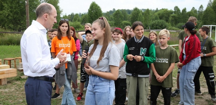 Олег Хорохордин навестил детей в оздоровительном лагере «Кедровый»