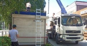 Незаконные киоски начали демонтировать в Горно-Алтайске