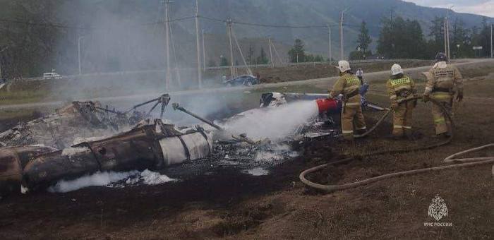 На борту рухнувшего в Тюнгуре Ми-8 находилось 16 человек