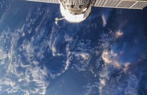 Летчик-космонавт показал, как выглядят алтайские горы на закате из космоса Летчик-космонавт показал, как выглядят алтайские горы на закате из космоса