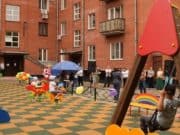 В Горно-Алтайске открыли первую в этом году дворовую территорию, благоустроенную по нацпроекту