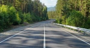 По нацпроекту отремонтировали еще один участок Чемальского тракта