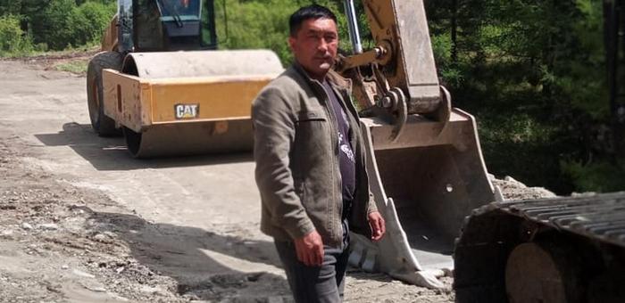 В Улаганском районе проверили ход строительства ключевой автодороги