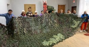 В Кош-Агачском районе плетут масксети для бойцов СВО В Кош-Агачском районе активно плетут масксети для бойцов СВО