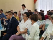 Глава Минздрава встретился с коллективом ресбольницы: поговорили о зарплатах и дефиците кадров