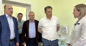 Министр здравоохранения России проверил работу ФАПа в Карлушке Глава Минздрава РФ проверил работу ФАПа в Карлушке