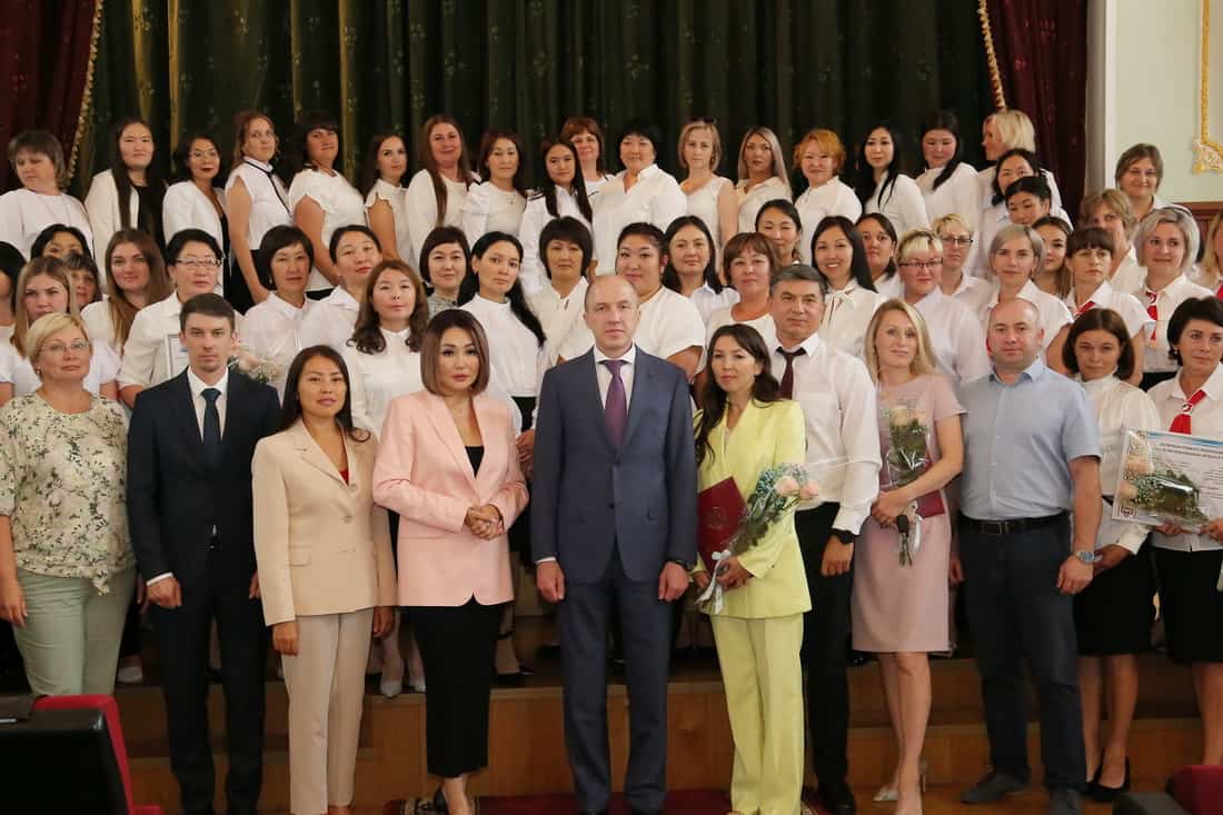 Юбилей МФЦ отметили в Республике Алтай 