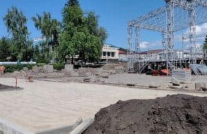 Основные работы на центральной площади Горно-Алтайска должны завершить ко Дню города Основные работы на центральной площади Горно-Алтайска должны завершить ко Дню города