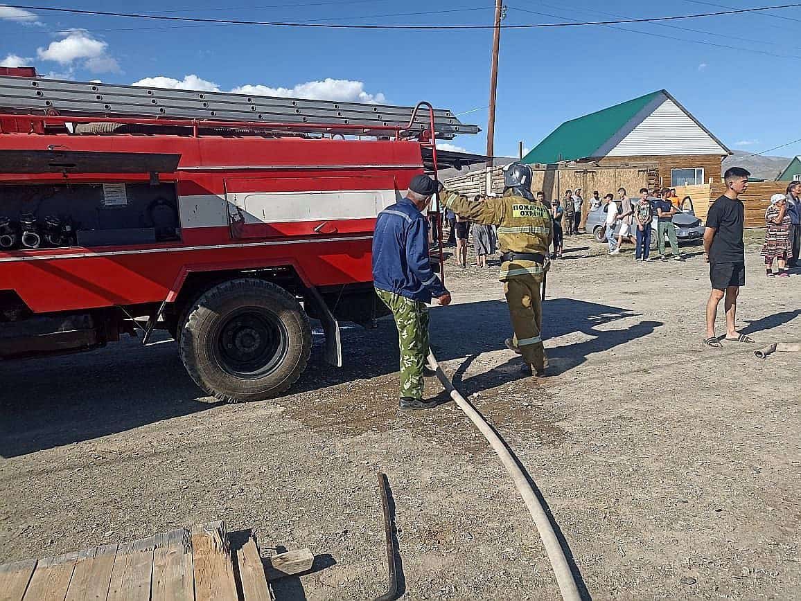 На пожаре в Кош-Агаче погибли две женщины 