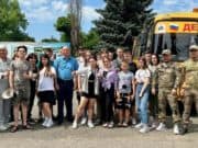 Первая группа детей из Славяносербского района ЛНР отправилась на отдых в Республику Алтай