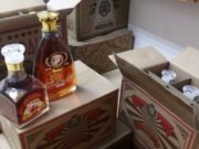 Иностранец пытался вывезти в Монголию 200 литров моющего средства и коньяк Иностранец пытался вывезти в Монголию 200 литров моющего средства и коньяк
