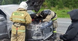 На Семинском перевале загорелся автомобиль