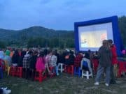 Для детей из ЛНР в Республике Алтай организовали кинопоказ Для детей из ЛНР в Республике Алтай организовали кинопоказ