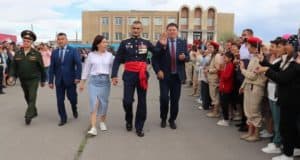Героя России Данияра Джартанова с почестями встретили на малой Родине