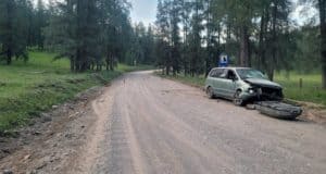 В окрестностях Сугаша иномарка врезалась в пень, пожилой водитель погиб