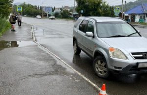 В Горно-Алтайске иномарка на пешеходном переходе сбила ребенка В Горно-Алтайске иномарка на пешеходном переходе сбила ребенка
