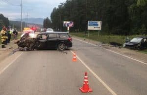 В Манжероке «Тойота» выехала на встречку и столкнулась с «Ниссаном» В Манжероке «Тойота» выехала на встречку и столкнулась с «Ниссаном»