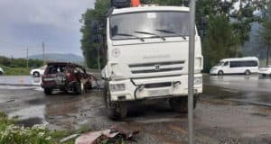 КАМАЗ и внедорожник столкнулись в Озерном: пострадали три человека