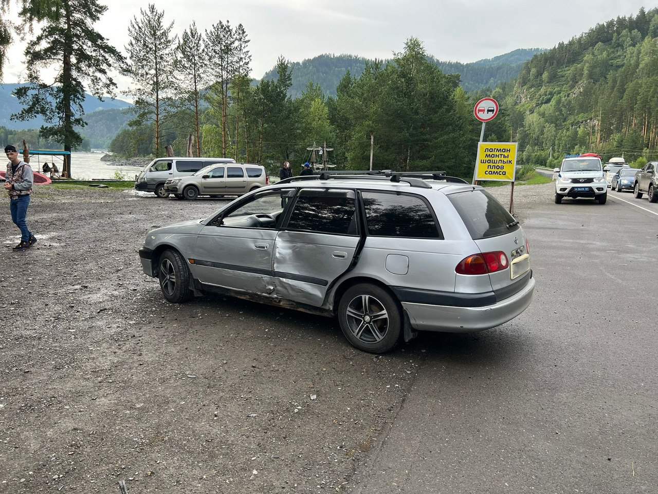На Алтае мотоциклист из Барнаула нарушил ПДД и устроил аварию