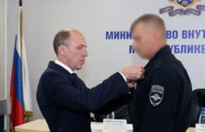 На Алтае наградили полицейских – участников спецоперации На Алтае наградили полицейских – участников спецоперации