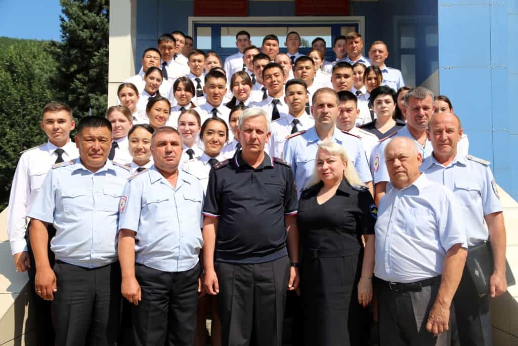 Десятки выпускников вузов МВД вернулись на службу в Республику Алтай 