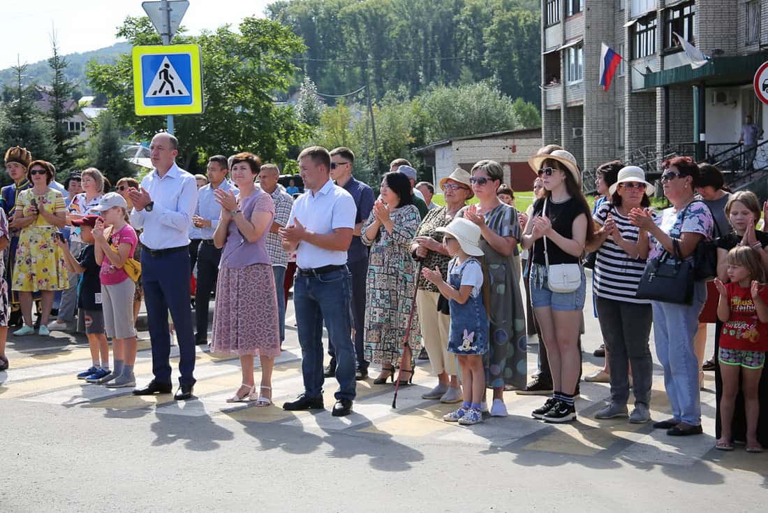 В Горно-Алтайске открыли обновленный мост на улице Фрунзе