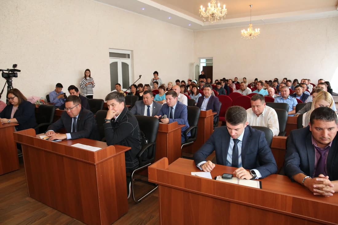 Глава республики встретился с жителями Онгудайского района 