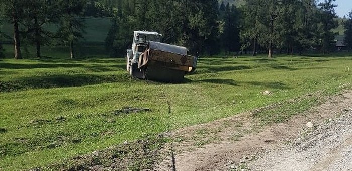 СК сообщил подробности гибели тракториста в Усть-Канском районе: проводится проверка 