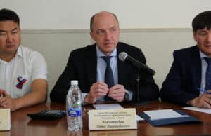 Олег Хорохордин встретился с жителями Турочакского района Олег Хорохордин встретился с жителями Турочакского района