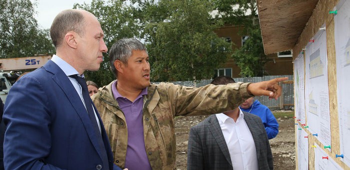 Рабочая поездка Олега Хорохордина по республике продолжилась в Улаганском районе