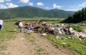 Чиновники из Теньги соврали общественникам, что убрали свалку