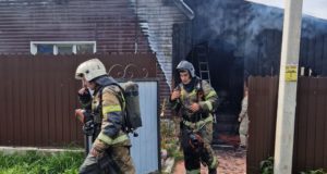 Пожар площадью 120 кв. м произошел в Горно-Алтайске