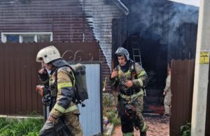 Пожар площадью 120 кв. м произошел в Горно-Алтайске Пожар площадью 120 кв. м произошел в Горно-Алтайске