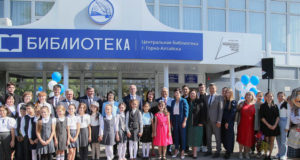 В Горно-Алтайске открыли новую модельную библиотеку В Горно-Алтайске открыли новую модельную библиотеку
