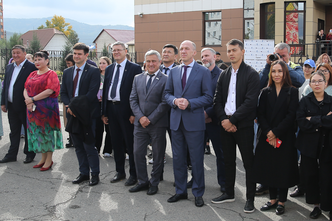 В Горно-Алтайске открыли мурал «Вечность»