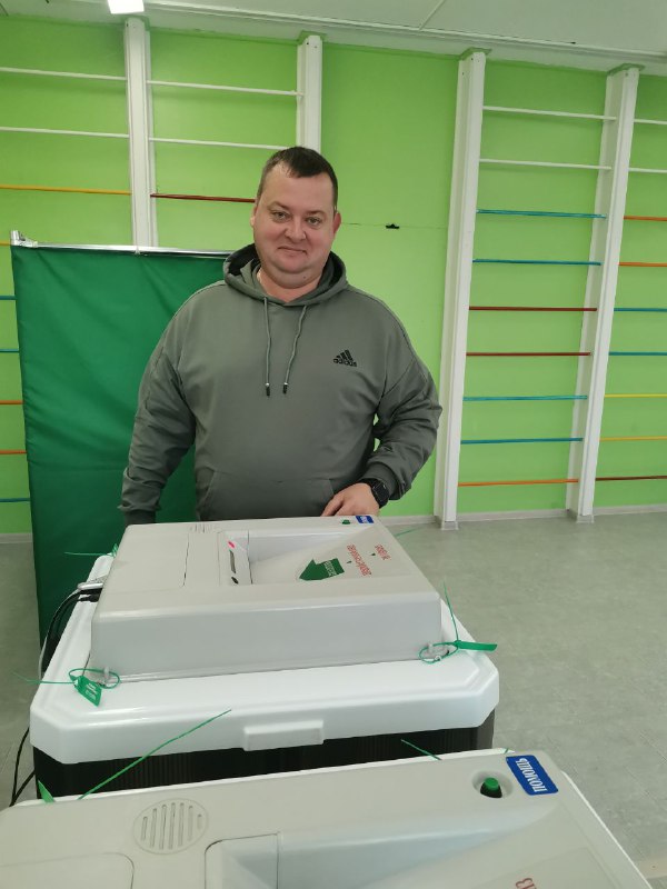 Главы районов и депутаты проголосовали на выборах в Республике Алтай 