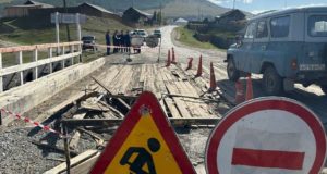 Разрушенный мост в Улагане обернулся уголовным делом