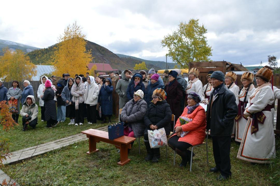 В селе Ело увековечили память первого библиотекаря