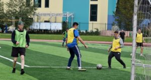 В Горно-Алтайске осужденные сыграли в футбол со спорткомитетом