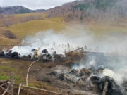 Почти 160 тюков сена сгорело около Камлака Почти 160 тюков сена сгорело около Камлака