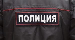 Пьяный горожанин поссорился с рабочими и напал на полицейских