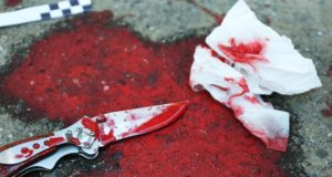В Чемале около кафе подростка ударили ножом В Чемале около кафе подросток получил ножевое ранение