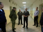 Представители общественности проверили условия содержания в изоляторе временного содержания Представители общественности проверили условия содержания в изоляторе временного содержания
